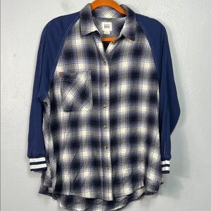 Urban Outfitters BDG Blue Plaid Thermal Long Sleeve Flannel Shirt Small